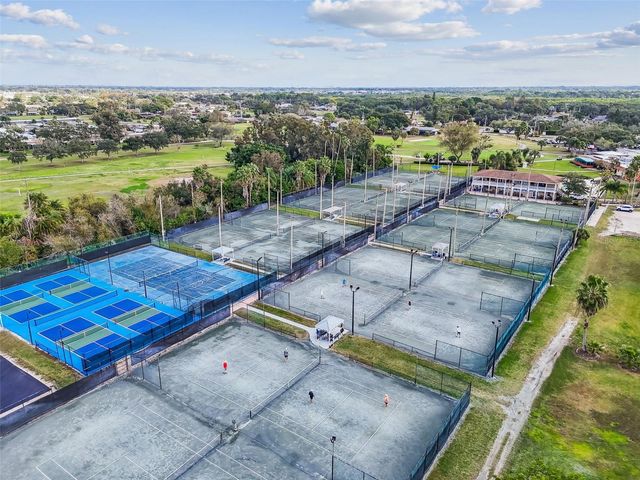 9026 GOLDEN HORSESHOE DRIVE, Seminole, FL 33777