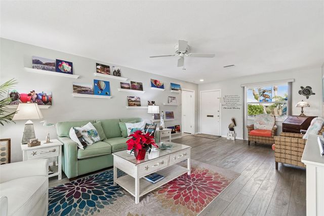 9026 GOLDEN HORSESHOE DRIVE, Seminole, FL 33777