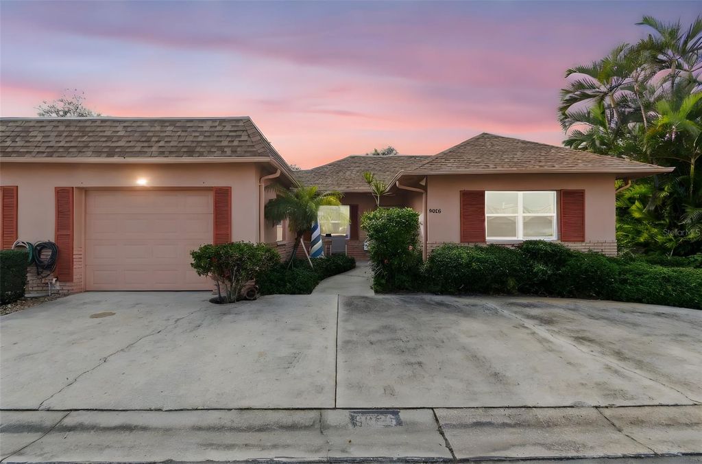 9026 GOLDEN HORSESHOE DRIVE, Seminole, FL 33777