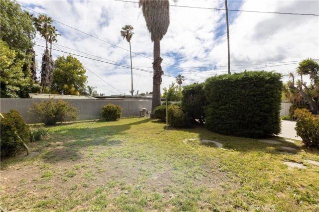 19552 Arminta Street, Reseda, CA 91335