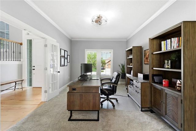 1021 SW Drake Circle, Lee's Summit, MO 64082