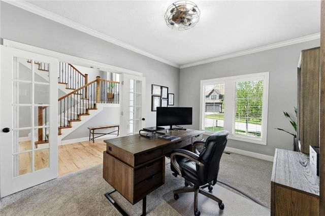 1021 SW Drake Circle, Lee's Summit, MO 64082