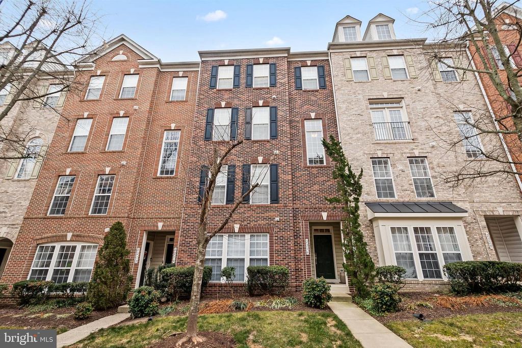 2218 MARGRAF CIR, Woodbridge, VA 22191