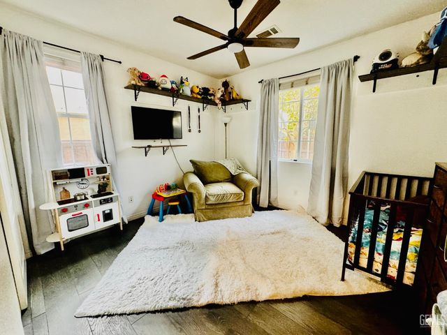 11206 Baltra Way, Bakersfield, CA 93306