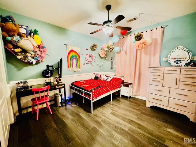 11206 Baltra Way, Bakersfield, CA 93306