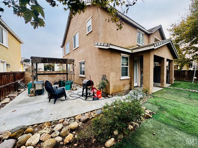 11206 Baltra Way, Bakersfield, CA 93306