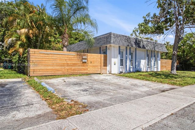 610 SW 2nd Ave 1, Dania Beach, FL 33004