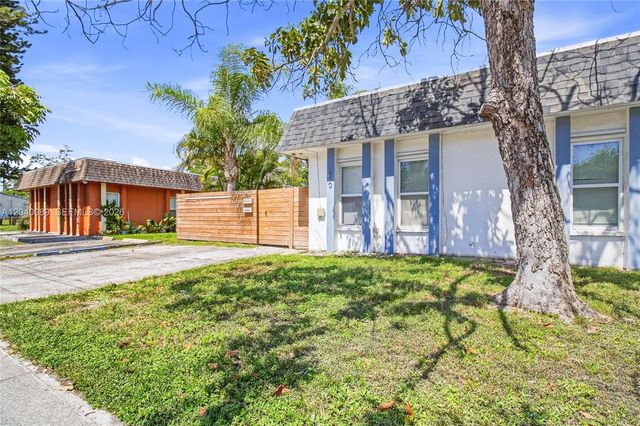 610 SW 2nd Ave 1, Dania Beach, FL 33004