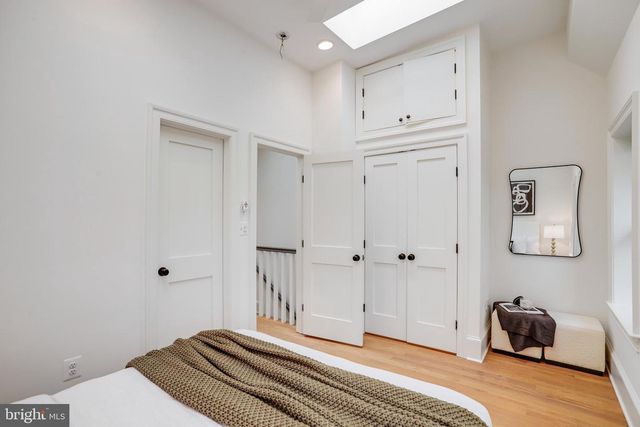 1122 ABBEY PL NE, Washington, DC 20002