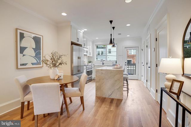 1122 ABBEY PL NE, Washington, DC 20002