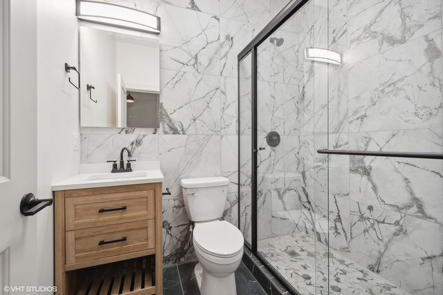 1114 W Grand Avenue 2F, Chicago, IL 60642
