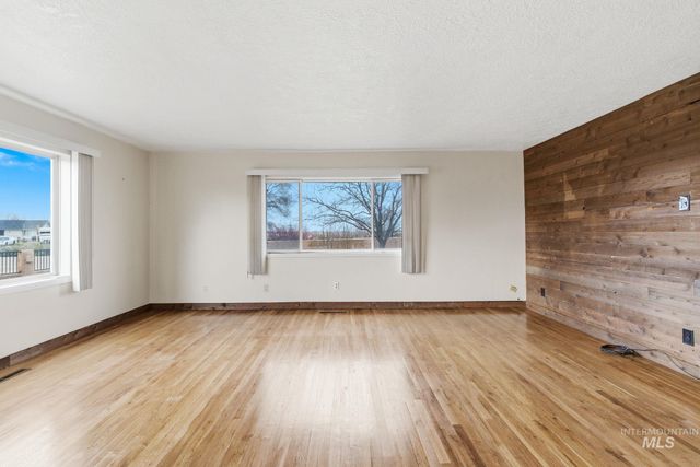 28656 Old Highway 30, Caldwell, ID 83607