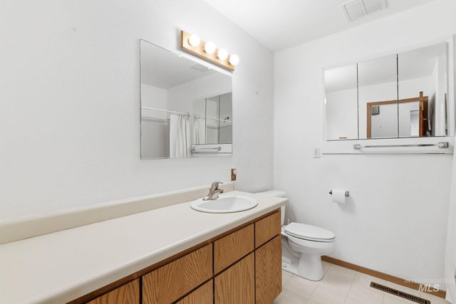 28656 Old Highway 30, Caldwell, ID 83607