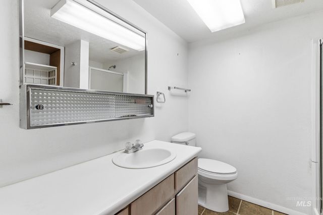 28656 Old Highway 30, Caldwell, ID 83607