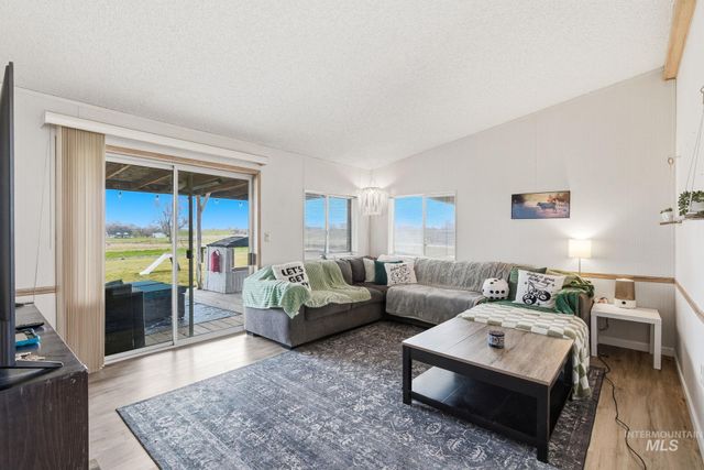 28656 Old Highway 30, Caldwell, ID 83607