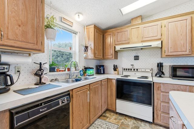 28656 Old Highway 30, Caldwell, ID 83607