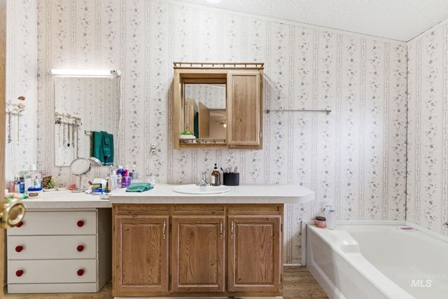 28656 Old Highway 30, Caldwell, ID 83607