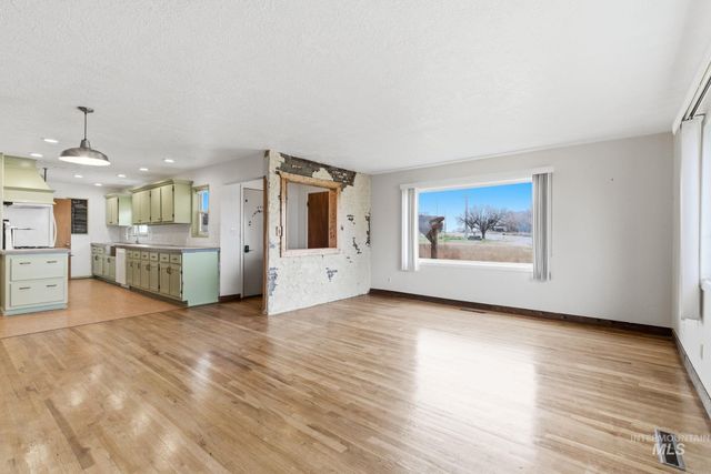 28656 Old Highway 30, Caldwell, ID 83607