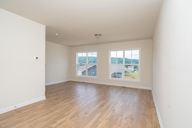 104 Colony AVE, Daleville, VA 24083