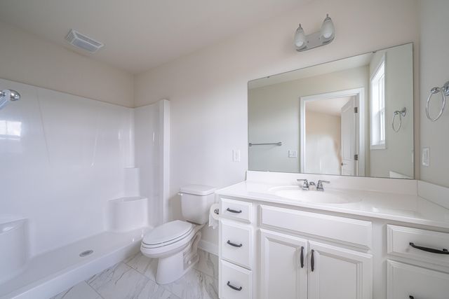 104 Colony AVE, Daleville, VA 24083