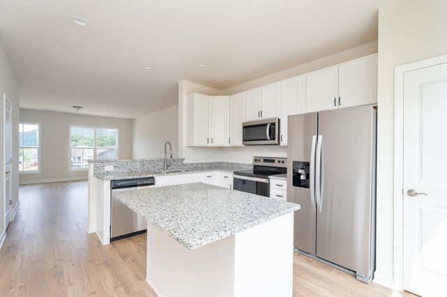 104 Colony AVE, Daleville, VA 24083