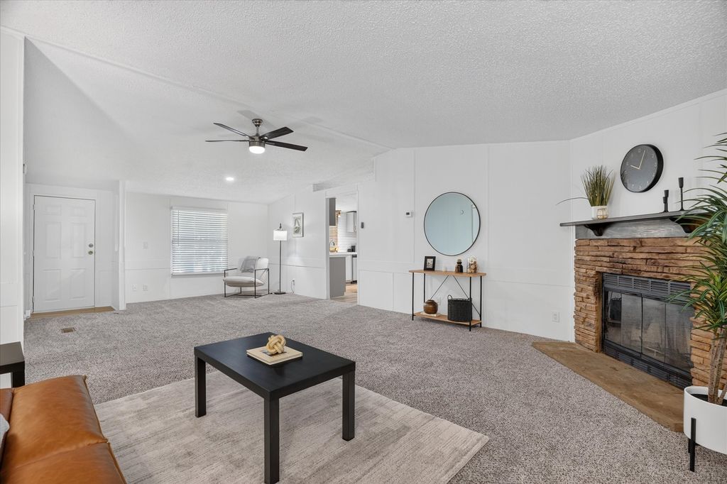 4631 Lyndi Lane, Granbury, TX 76049 — photo 5