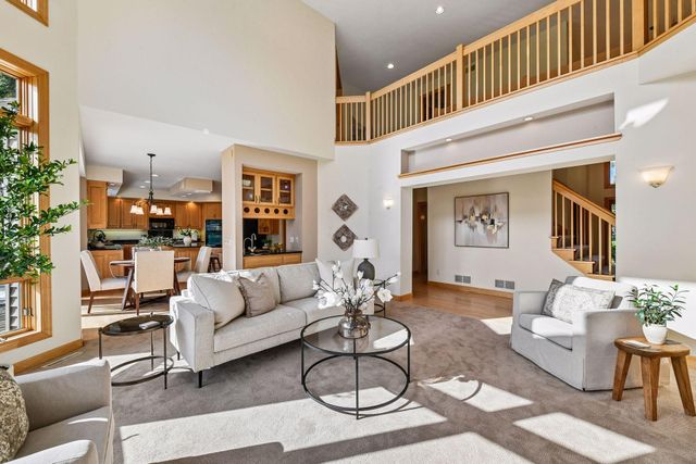 27035 Noble Road, Excelsior, MN 55331