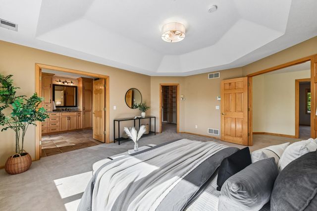 27035 Noble Road, Excelsior, MN 55331