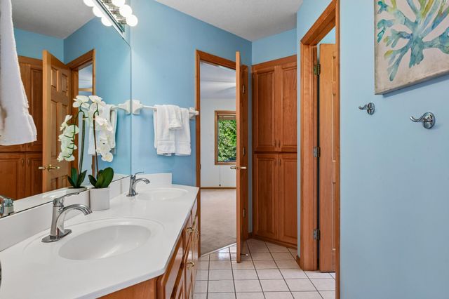 27035 Noble Road, Excelsior, MN 55331