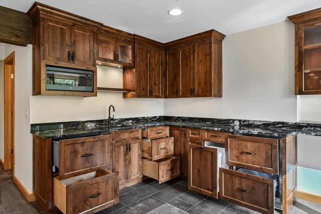 27035 Noble Road, Excelsior, MN 55331