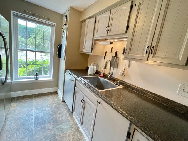 11 Gooseneck 11, Swampscott, MA 01907
