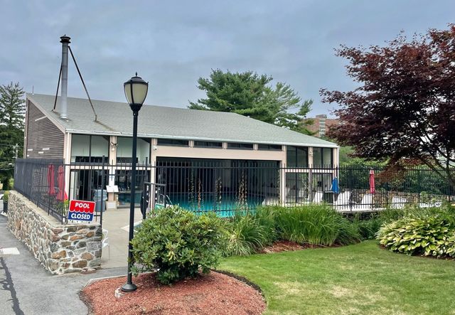 11 Gooseneck 11, Swampscott, MA 01907