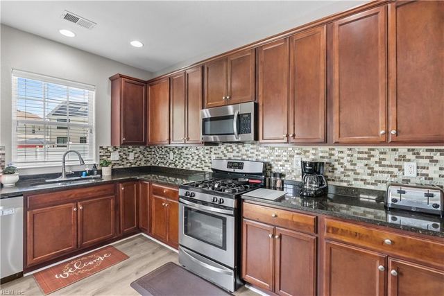 1516 Drumheller DR, Virginia Beach, VA 23464