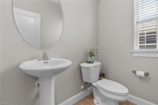 1516 Drumheller DR, Virginia Beach, VA 23464