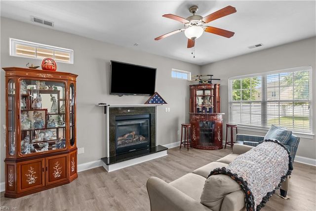 1516 Drumheller DR, Virginia Beach, VA 23464