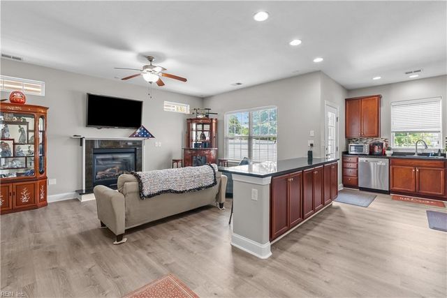 1516 Drumheller DR, Virginia Beach, VA 23464