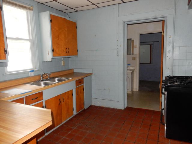 130 W Main Street, Centerburg, OH 43011