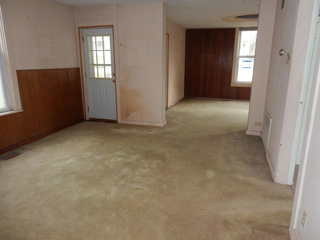 130 W Main Street, Centerburg, OH 43011