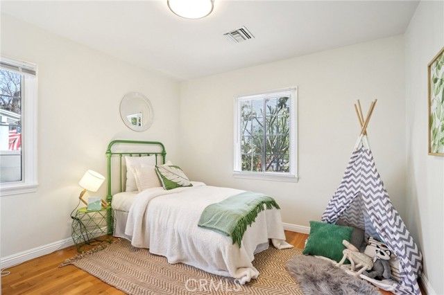 1735 N Lima Street, Burbank, CA 91505