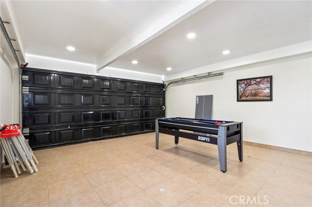 1735 N Lima Street, Burbank, CA 91505