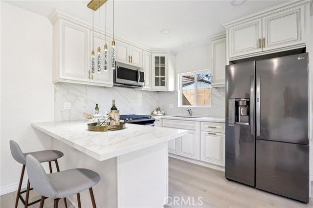 1735 N Lima Street, Burbank, CA 91505