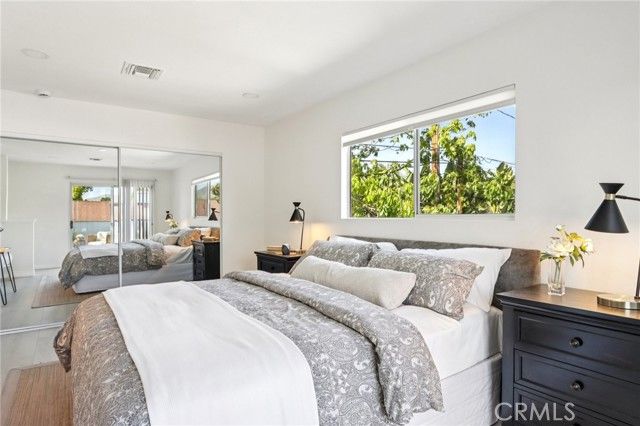 1735 N Lima Street, Burbank, CA 91505