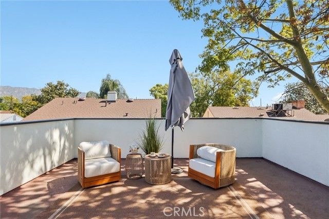 1735 N Lima Street, Burbank, CA 91505