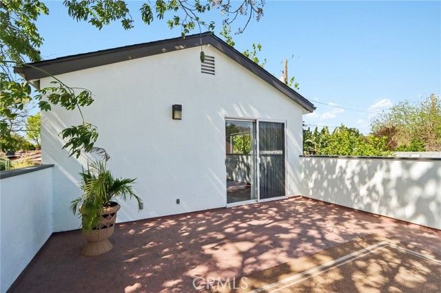 1735 N Lima Street, Burbank, CA 91505