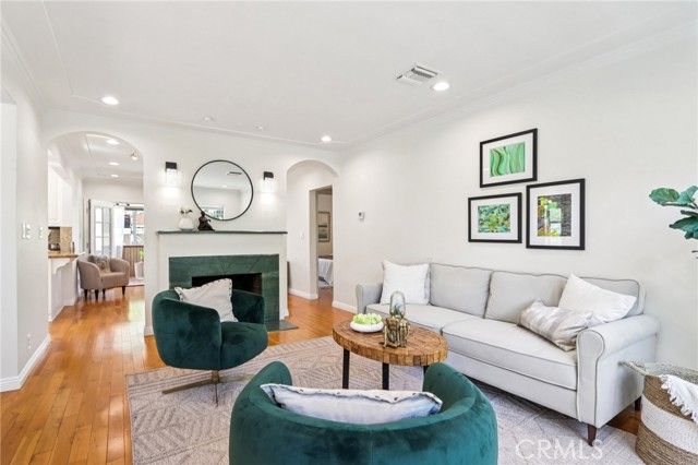 1735 N Lima Street, Burbank, CA 91505