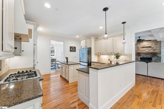 18 Candleston Place, Simpsonville, SC 29681