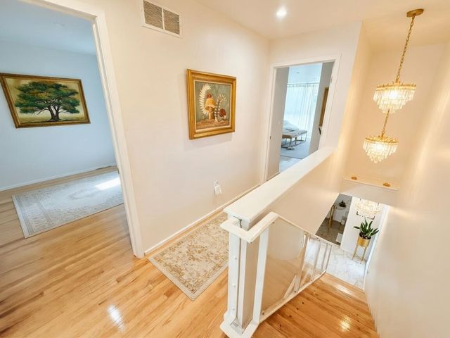 6022 N Sunny Point ROAD, Milwaukee, WI 53209