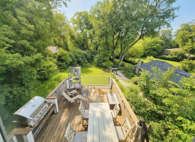 6022 N Sunny Point ROAD, Milwaukee, WI 53209