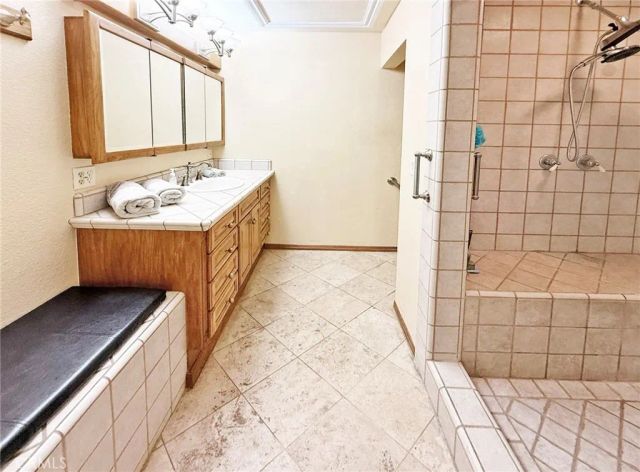 6041 Santa Barbara Avenue, Garden Grove, CA 92845