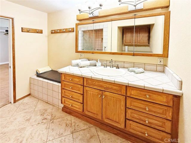 6041 Santa Barbara Avenue, Garden Grove, CA 92845